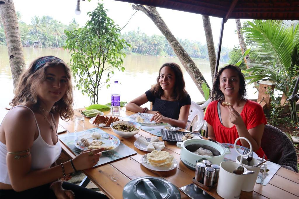 Greenchromide Homestays Mundrothuruth 외부 사진